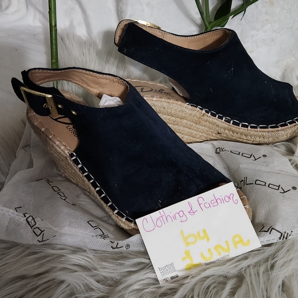 Shoes size 6 1/2 to 7 1/2 black,brown,beige and more . - Picture 3 of 8